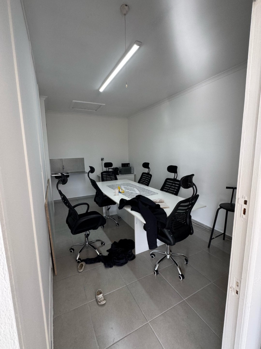  Bedroom Property for Sale in Hillcrest Heights Western Cape